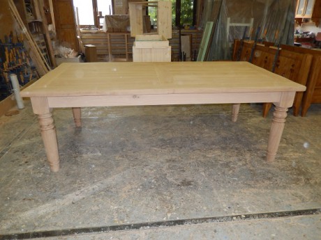 dubový stůl ve stylu PROVENCE bez povrchu