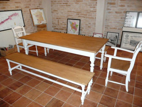 jídelní stůl a lavice ve stylu PROVENCE